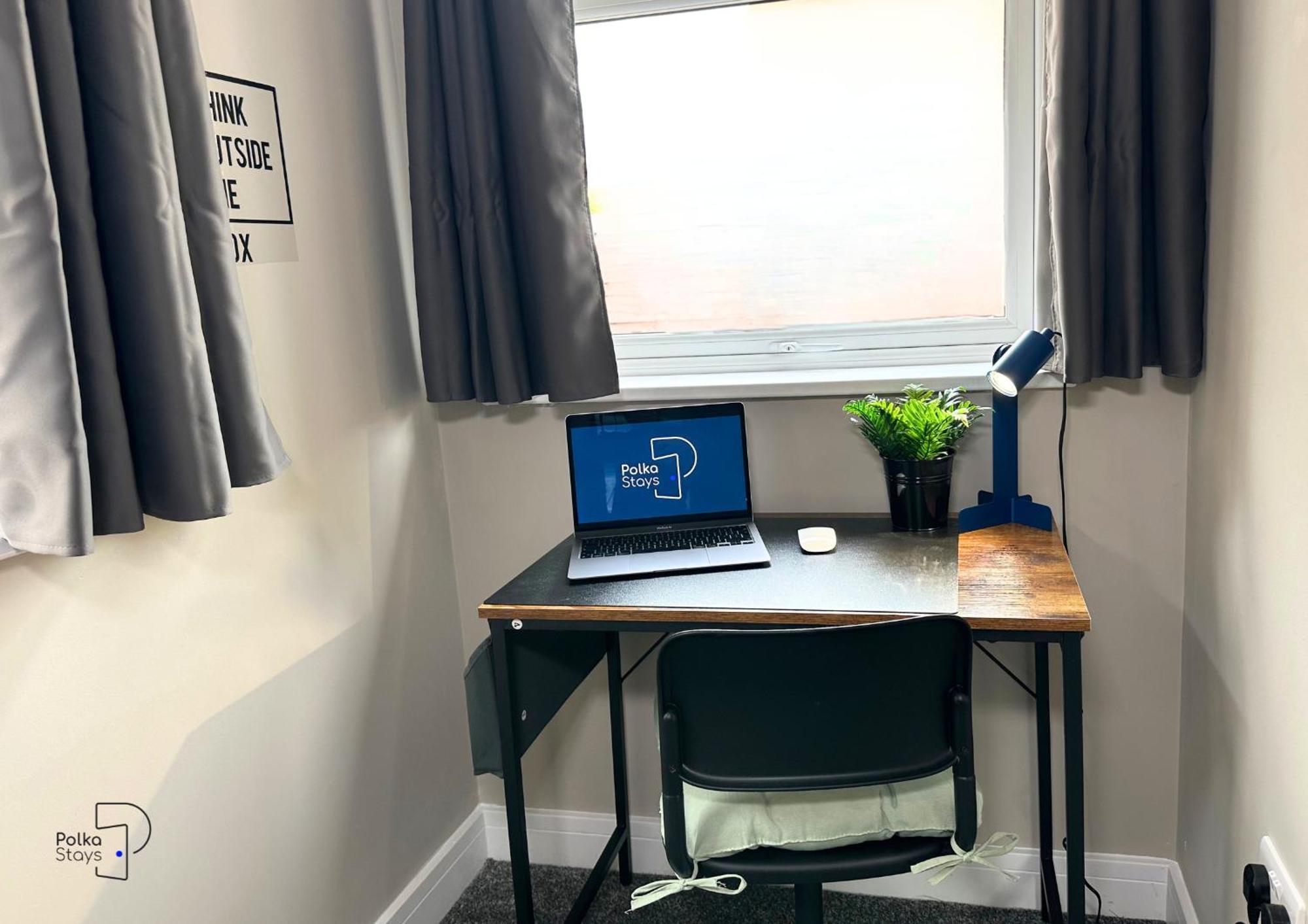 Hanley, Stoke - Modern Spacious Apartments By Polkastays 외부 사진
